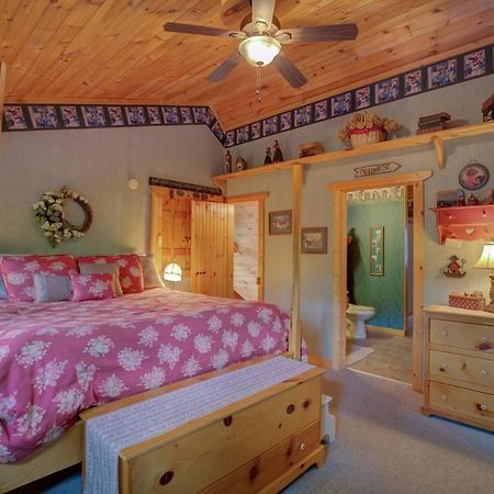 Villa ✪Pigeon Forge✪ View 2 King Bed GSMNP WiFi Hot Tub! Sevierville Exterior foto