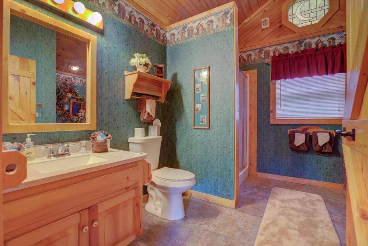 Villa ✪Pigeon Forge✪ View 2 King Bed GSMNP WiFi Hot Tub! Sevierville Exterior foto