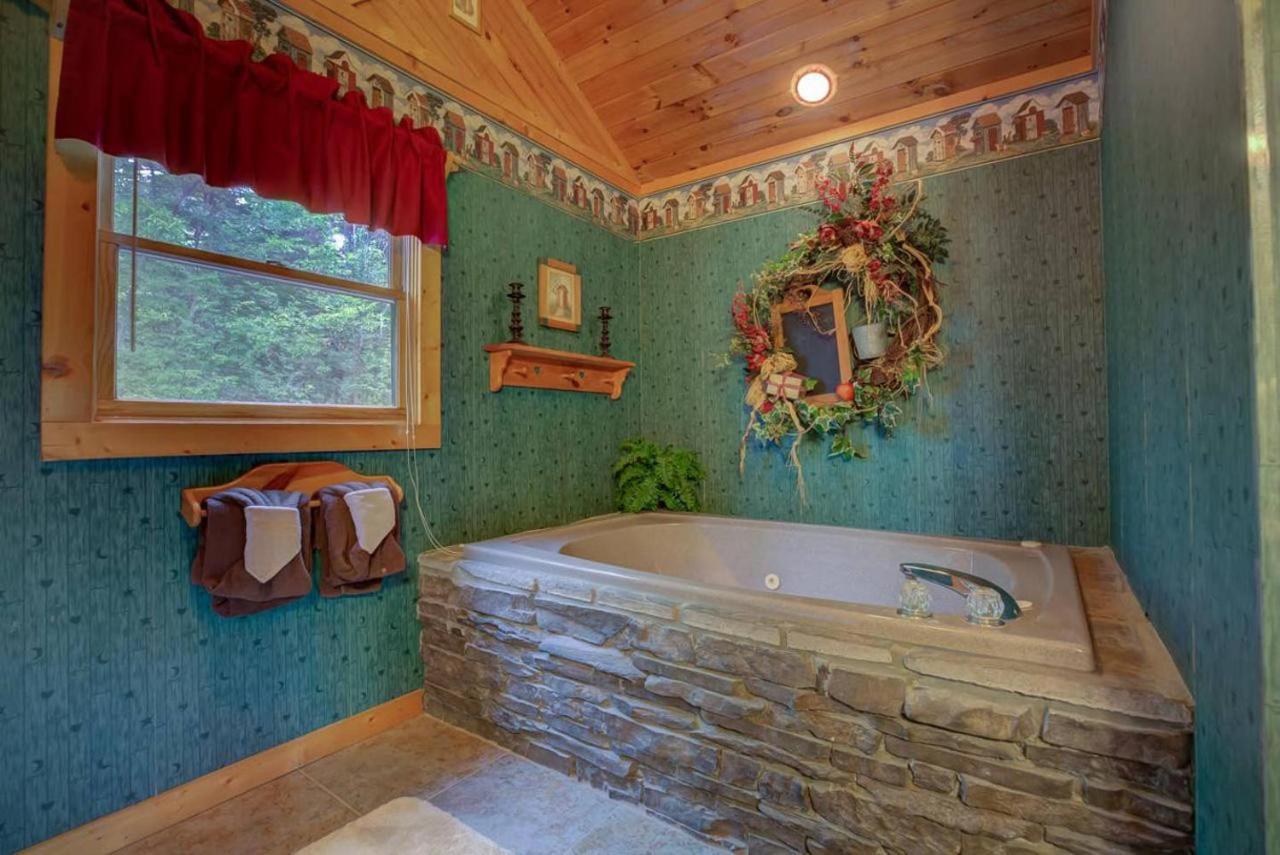 Villa ✪Pigeon Forge✪ View 2 King Bed GSMNP WiFi Hot Tub! Sevierville Exterior foto